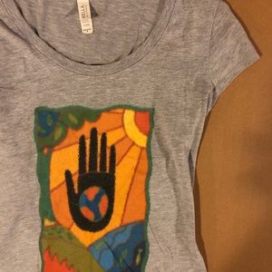 WILL BE DONATED SOON- Comfy Gray Print Tee